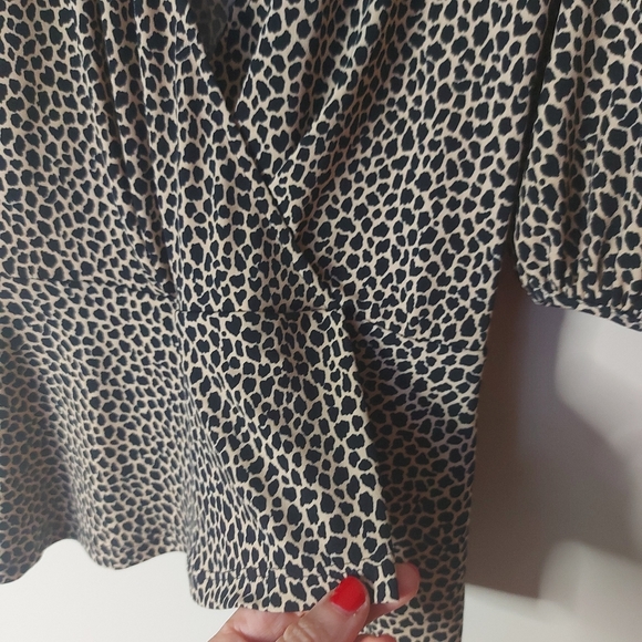 Peplum, balloon sleeve top, animal print - Picture 3 of 6